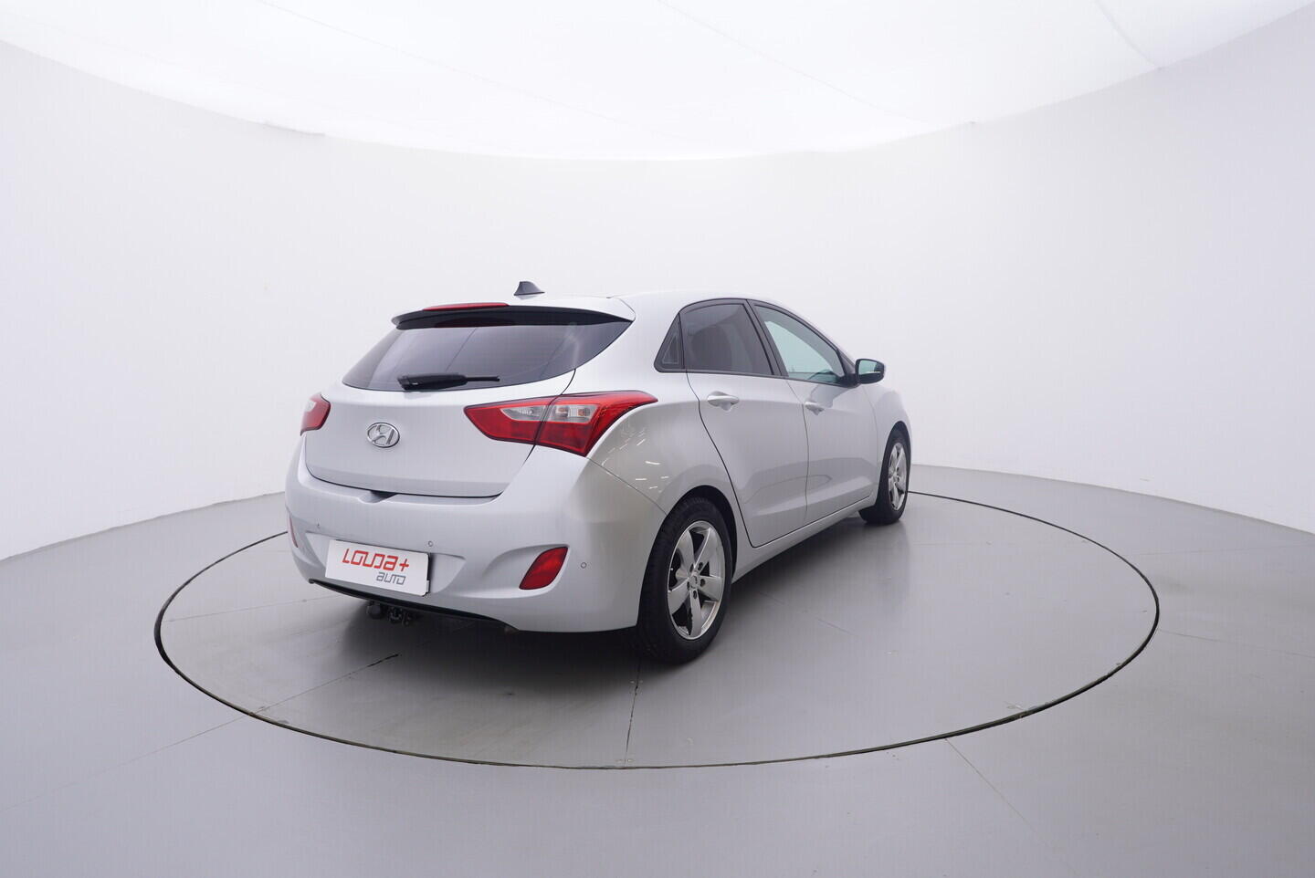 OV190V10973_14.webp_I30 Trikolor 1.6 GDI 99 kW manuál