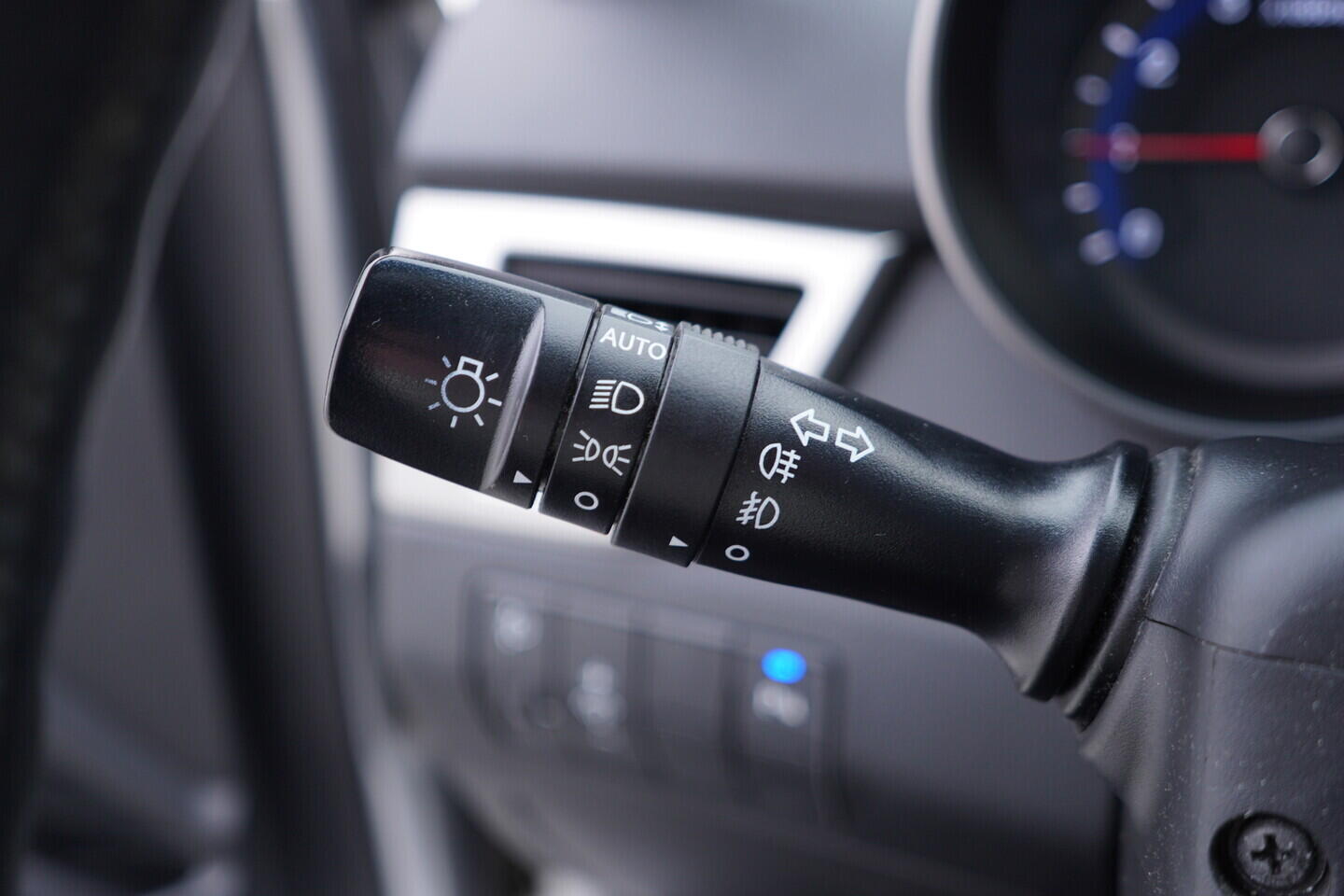 OV190V10973_23.webp_I30 Trikolor 1.6 GDI 99 kW manuál