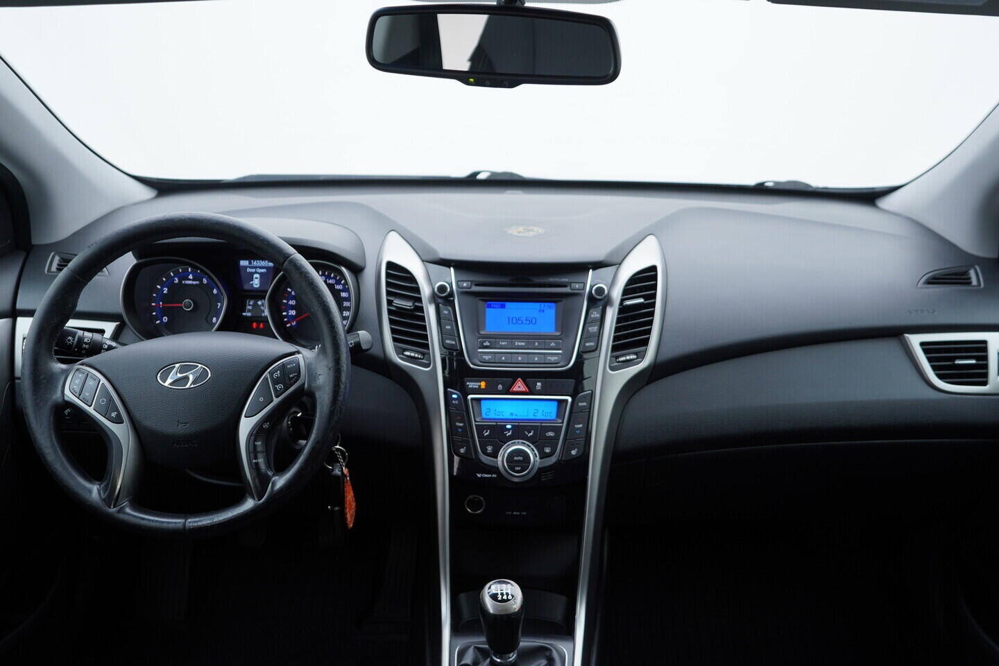 OV190V10973_25.webp_I30 Trikolor 1.6 GDI 99 kW manuál