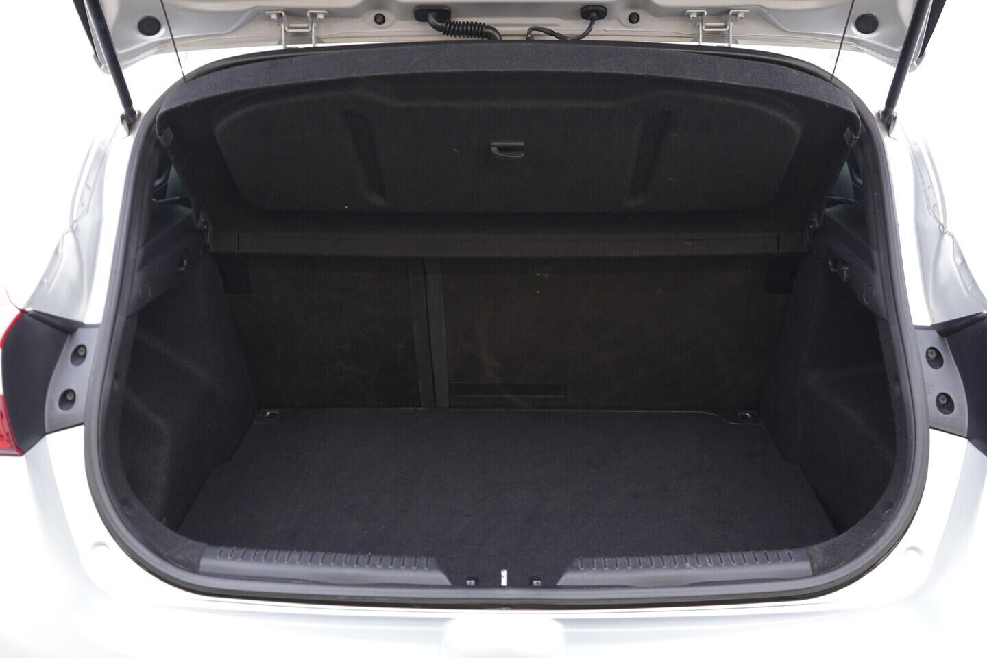 OV190V10973_32.webp_I30 Trikolor 1.6 GDI 99 kW manuál