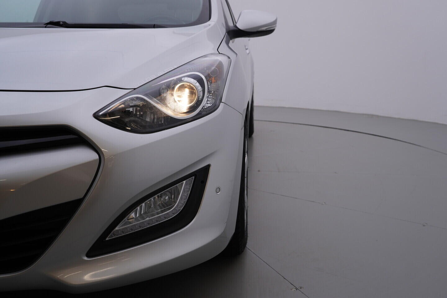 OV190V10973_38.webp_I30 Trikolor 1.6 GDI 99 kW manuál