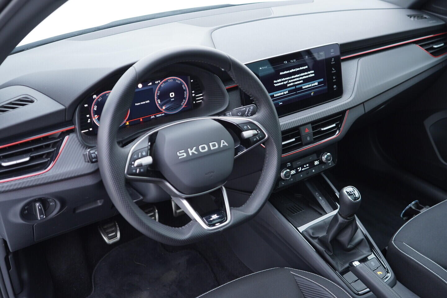 OV190V10974_21.webp_SCALA Monte Carlo 1.0 TSI 85 kW manuál, DPH