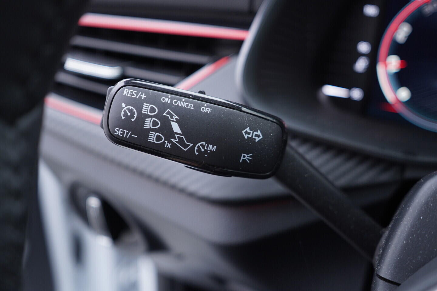 OV190V10974_23.webp_SCALA Monte Carlo 1.0 TSI 85 kW manuál, DPH