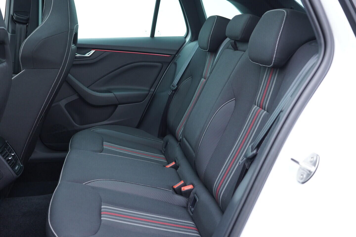 OV190V10974_37.webp_SCALA Monte Carlo 1.0 TSI 85 kW manuál, DPH