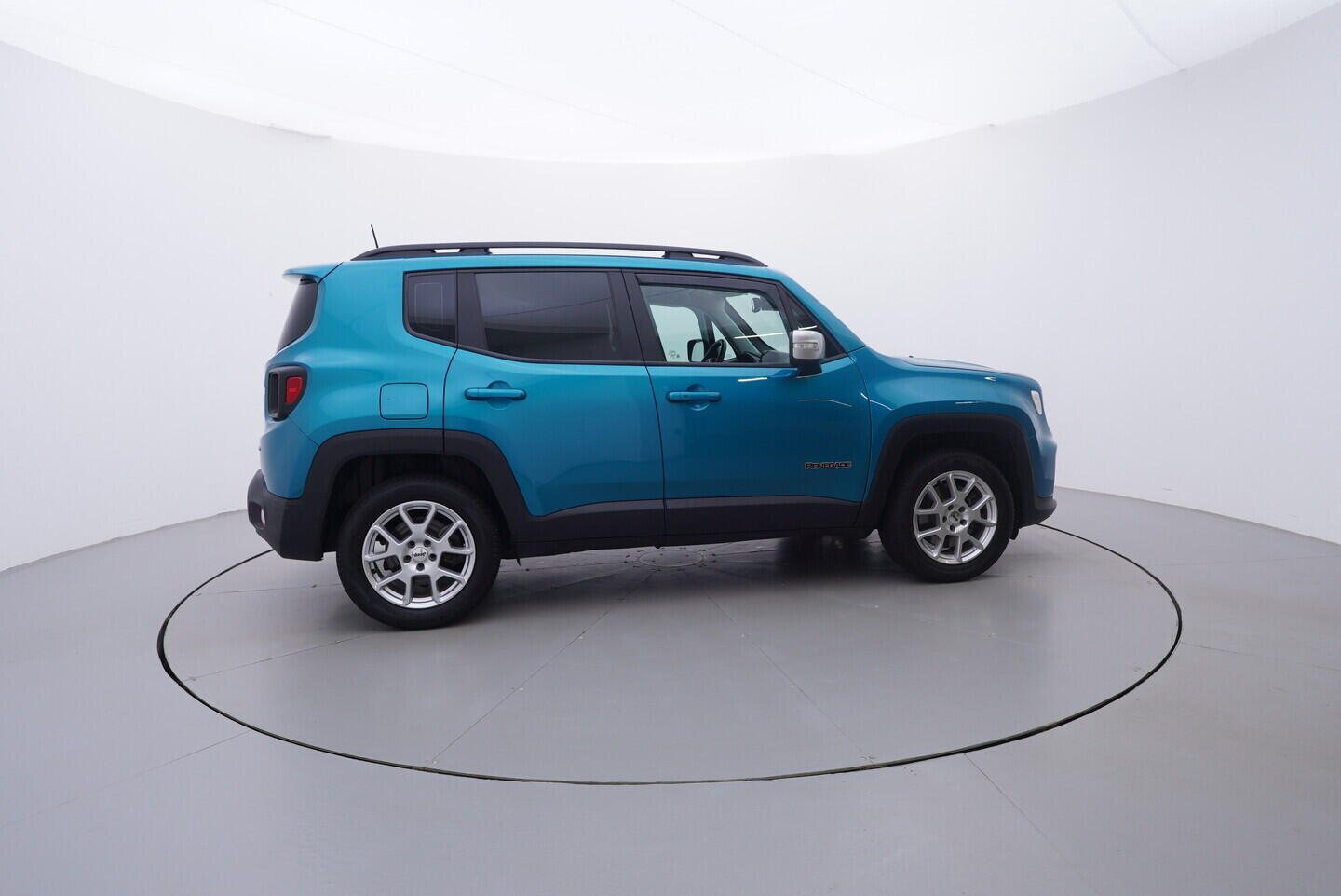 OV190V10978_15.webp_RENEGADE  1.3 PHEV 96 kW automat