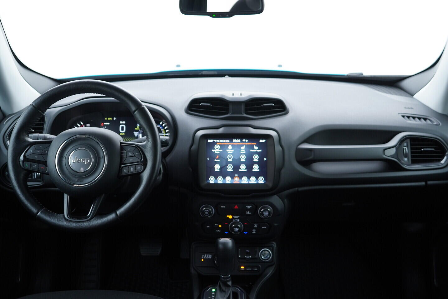 OV190V10978_25.webp_RENEGADE  1.3 PHEV 96 kW automat