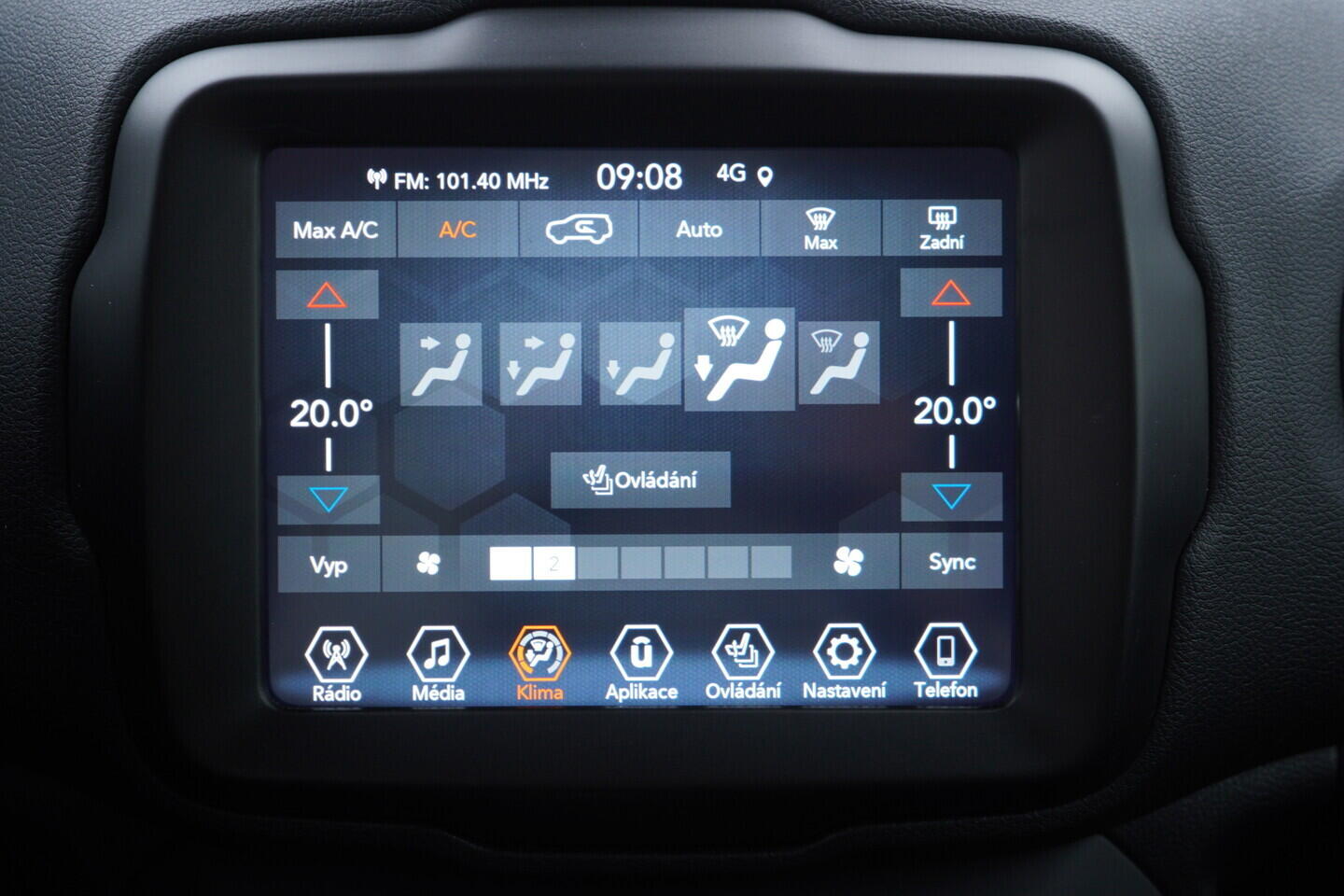 OV190V10978_30.webp_RENEGADE  1.3 PHEV 96 kW automat