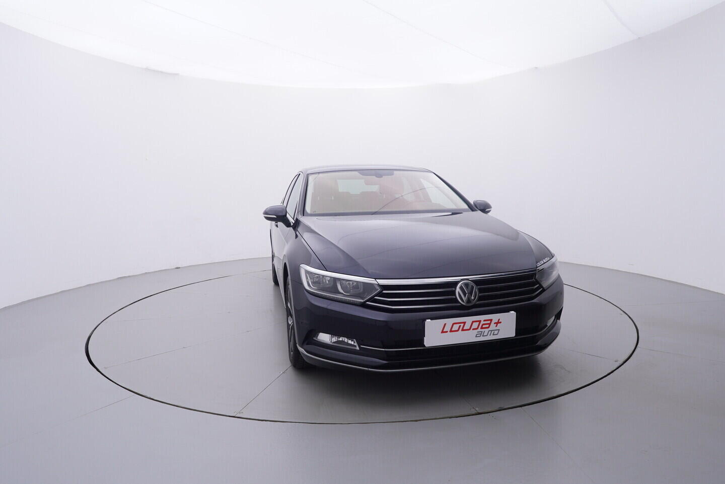 OV190V10979_17.webp_PASSAT  2.0 TDI 110 kW manuál