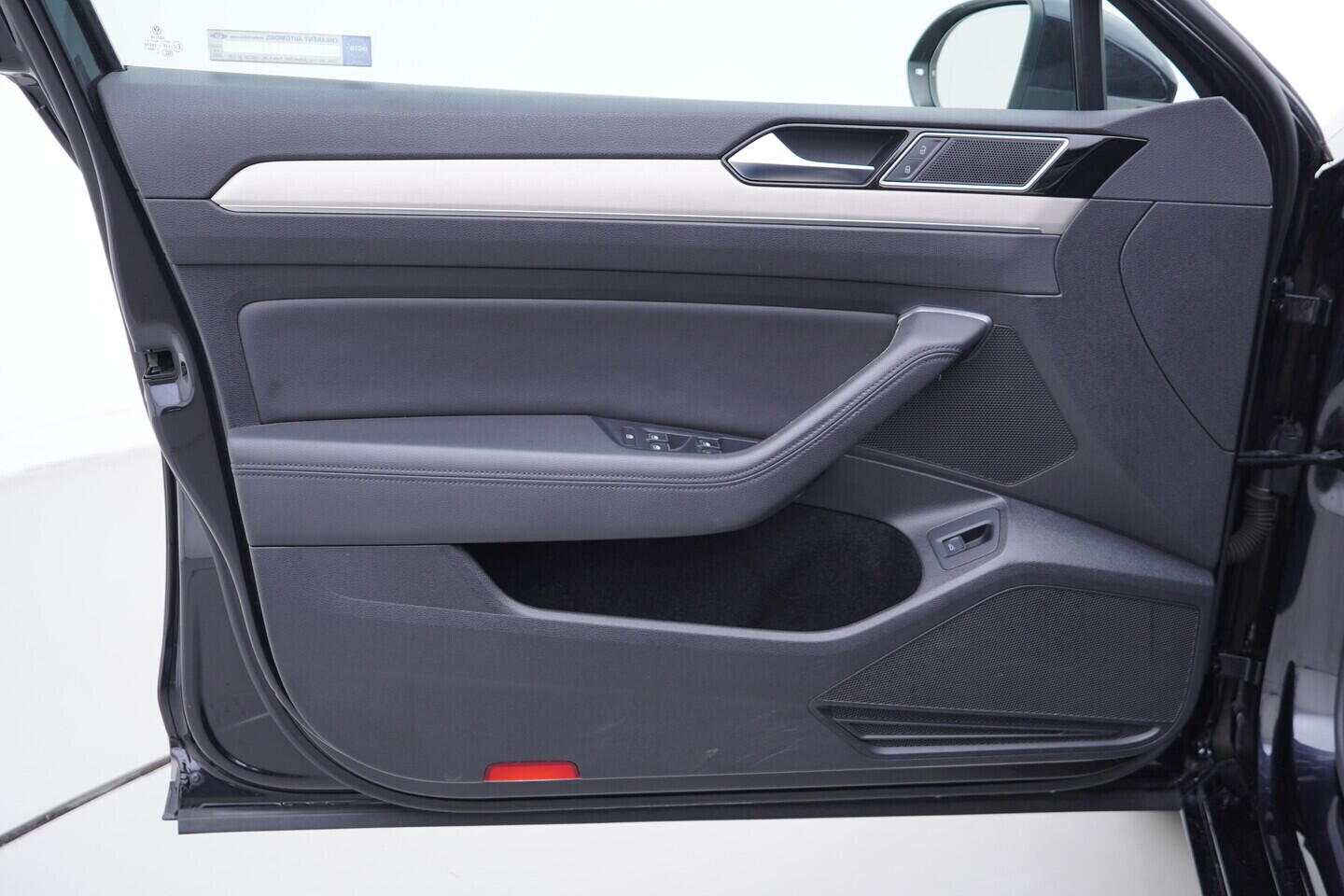 OV190V10979_19.webp_PASSAT  2.0 TDI 110 kW manuál