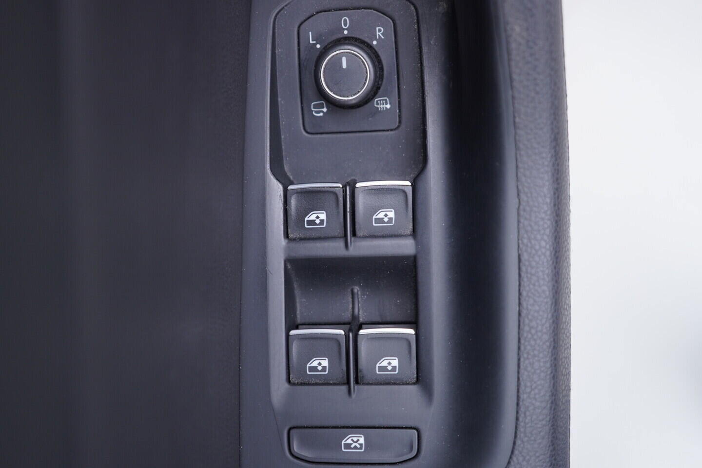 OV190V10979_20.webp_PASSAT  2.0 TDI 110 kW manuál