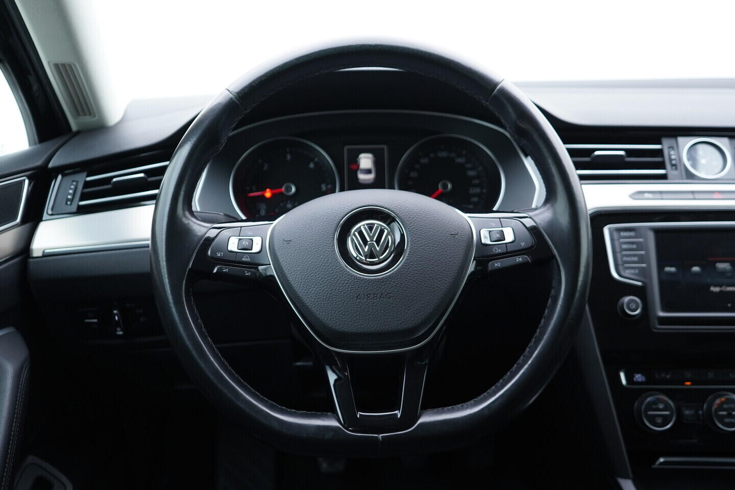 OV190V10979_27.webp_PASSAT  2.0 TDI 110 kW manuál