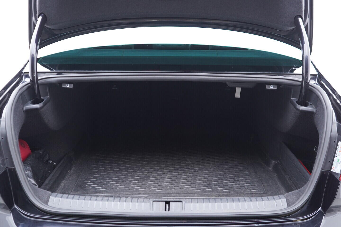 OV190V10979_39.webp_PASSAT  2.0 TDI 110 kW manuál