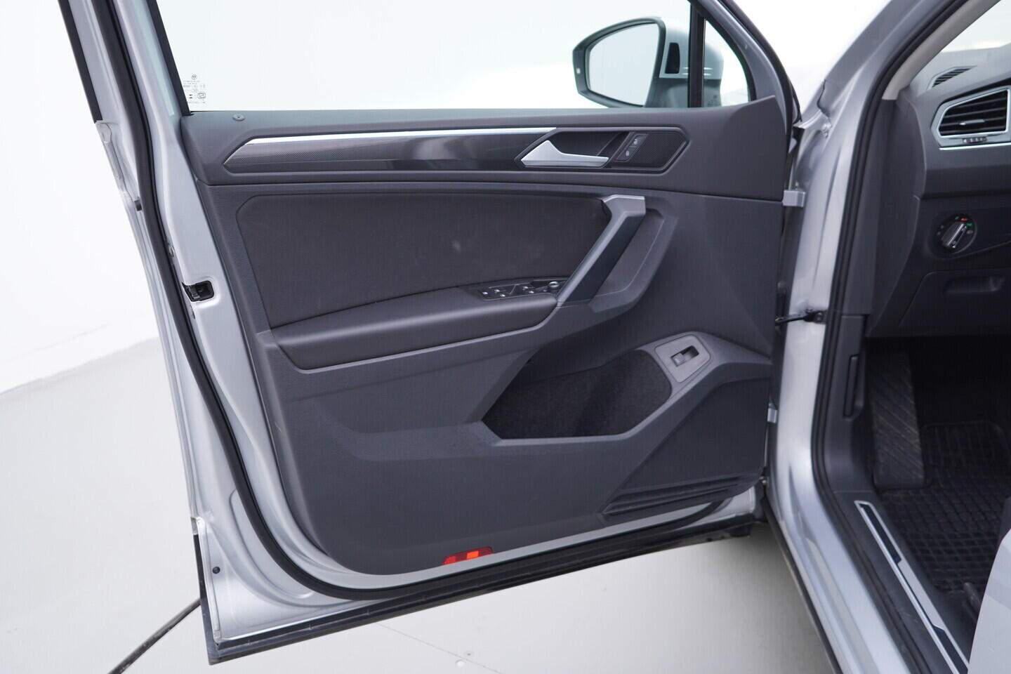 OV190V10982_19.webp_TIGUAN Elegance 1.5 TSI 110 kW automat, DPH