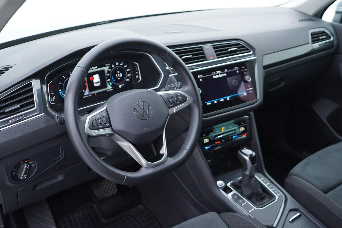 OV190V10982_22.webp_TIGUAN Elegance 1.5 TSI 110 kW automat, DPH