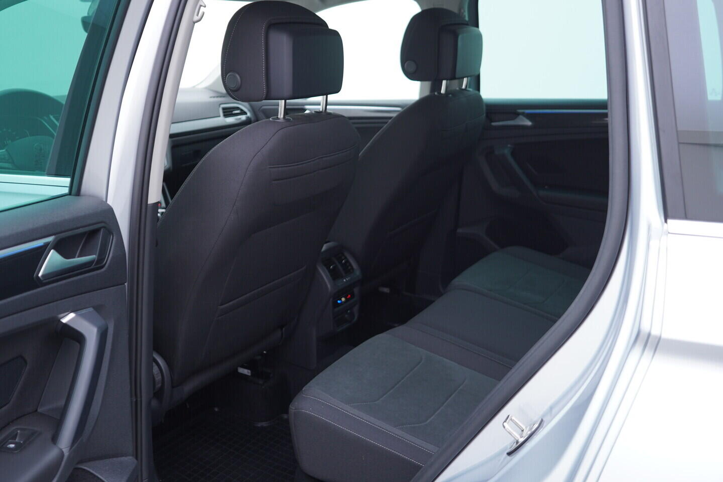 OV190V10982_39.webp_TIGUAN Elegance 1.5 TSI 110 kW automat, DPH