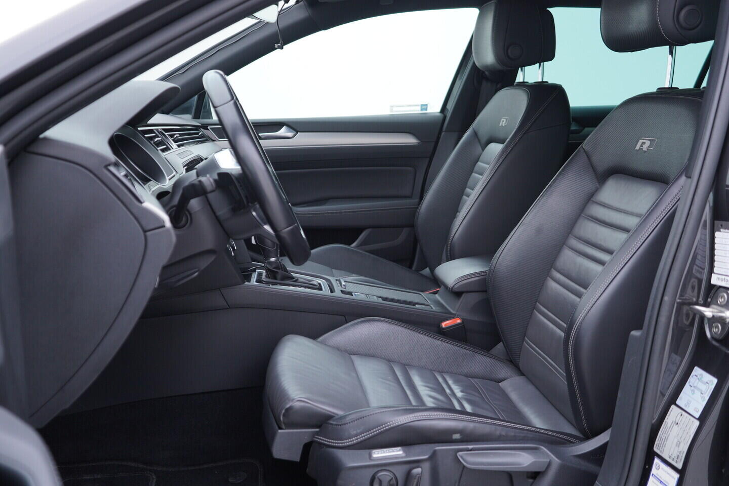 OV190V10983_23.webp_PASSAT  2.0 TDI 140 kW automat