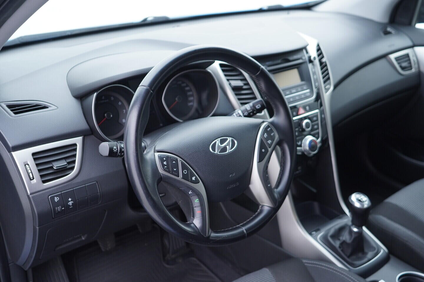 OV190V10984_21.webp_I30  1.6 DOHC 16V 88 kW manuál