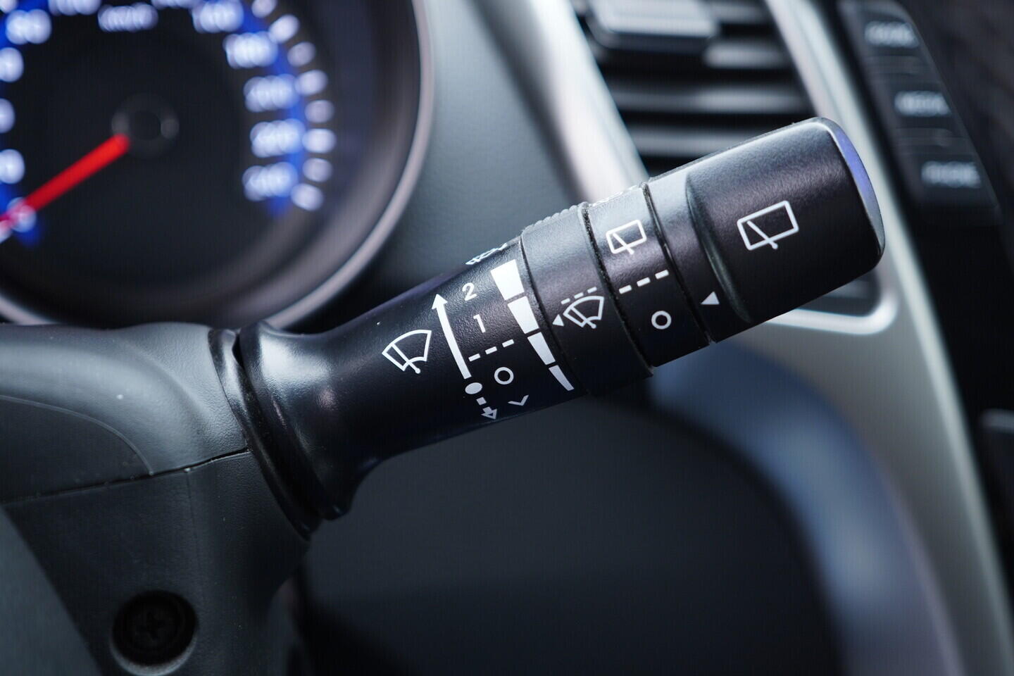 OV190V10984_24.webp_I30  1.6 DOHC 16V 88 kW manuál