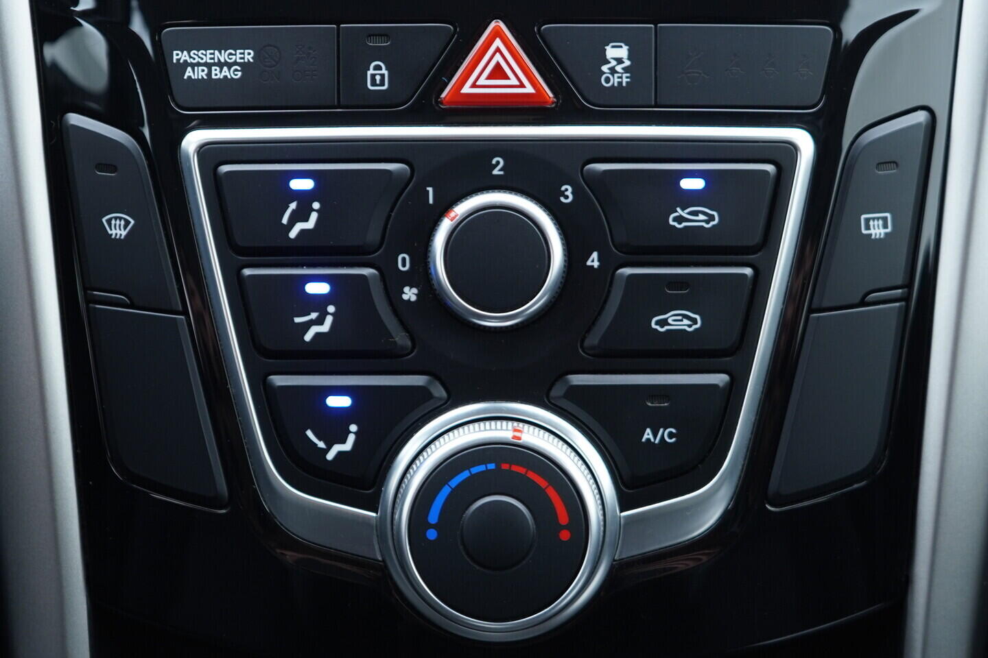 OV190V10984_28.webp_I30  1.6 DOHC 16V 88 kW manuál