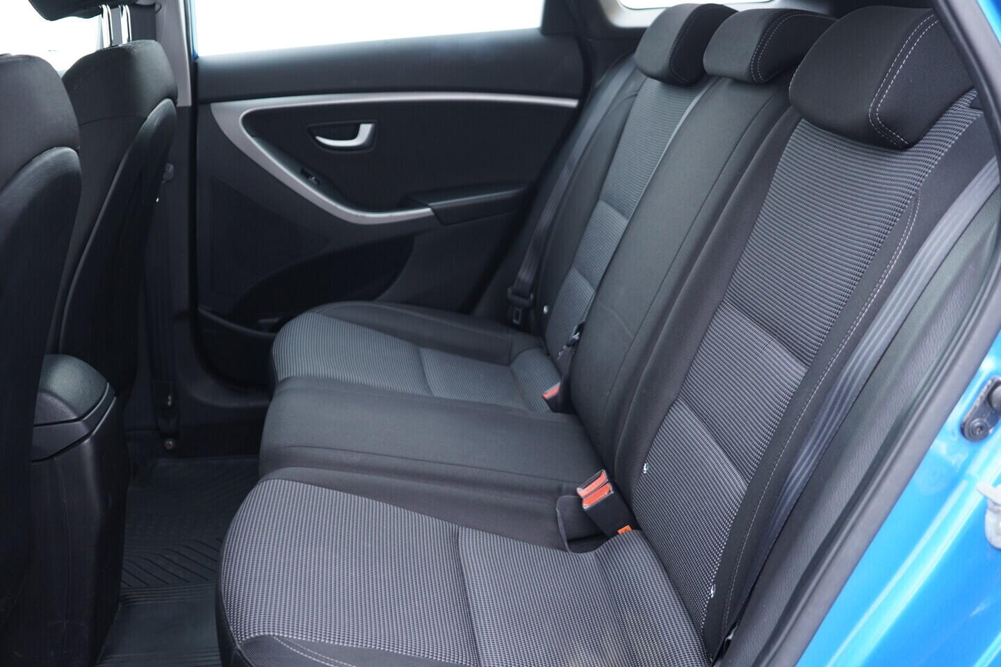 OV190V10984_31.webp_I30  1.6 DOHC 16V 88 kW manuál