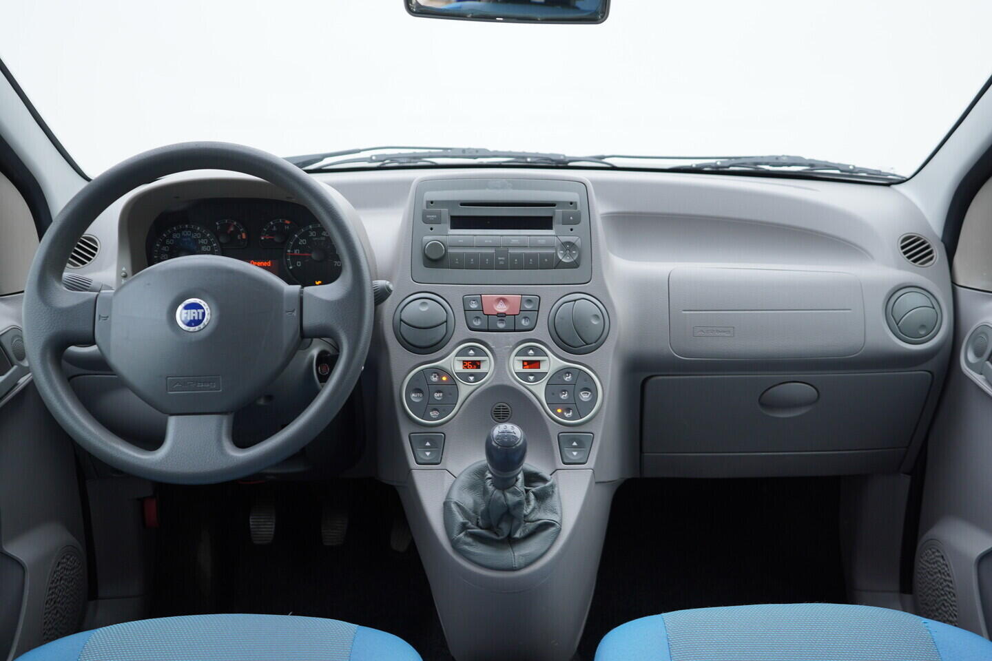 OV190V10986_24.webp_PANDA  1.2 i 44 kW manuál