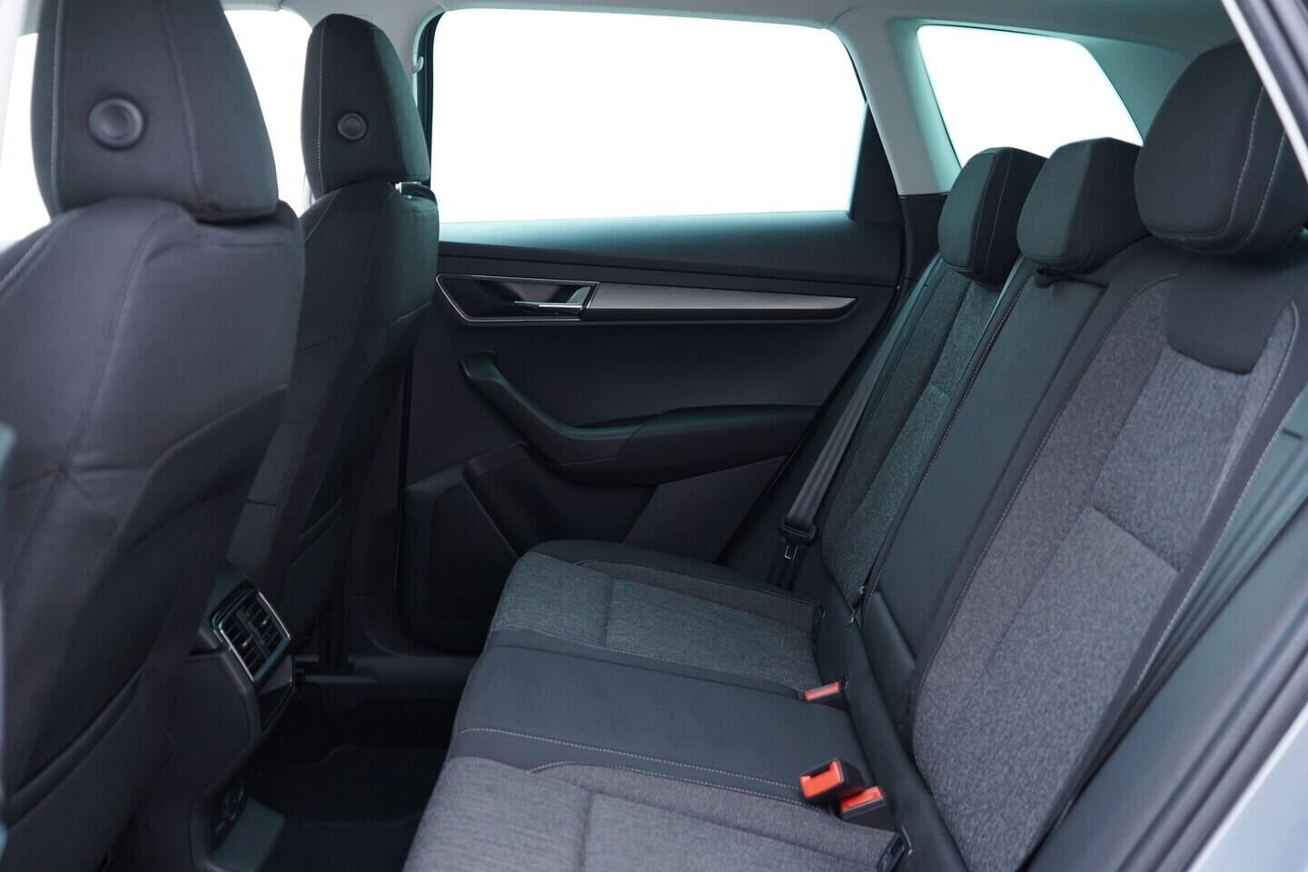 OV190V10989_35.webp_KAROQ Style 1.5 TSI 110 kW automat