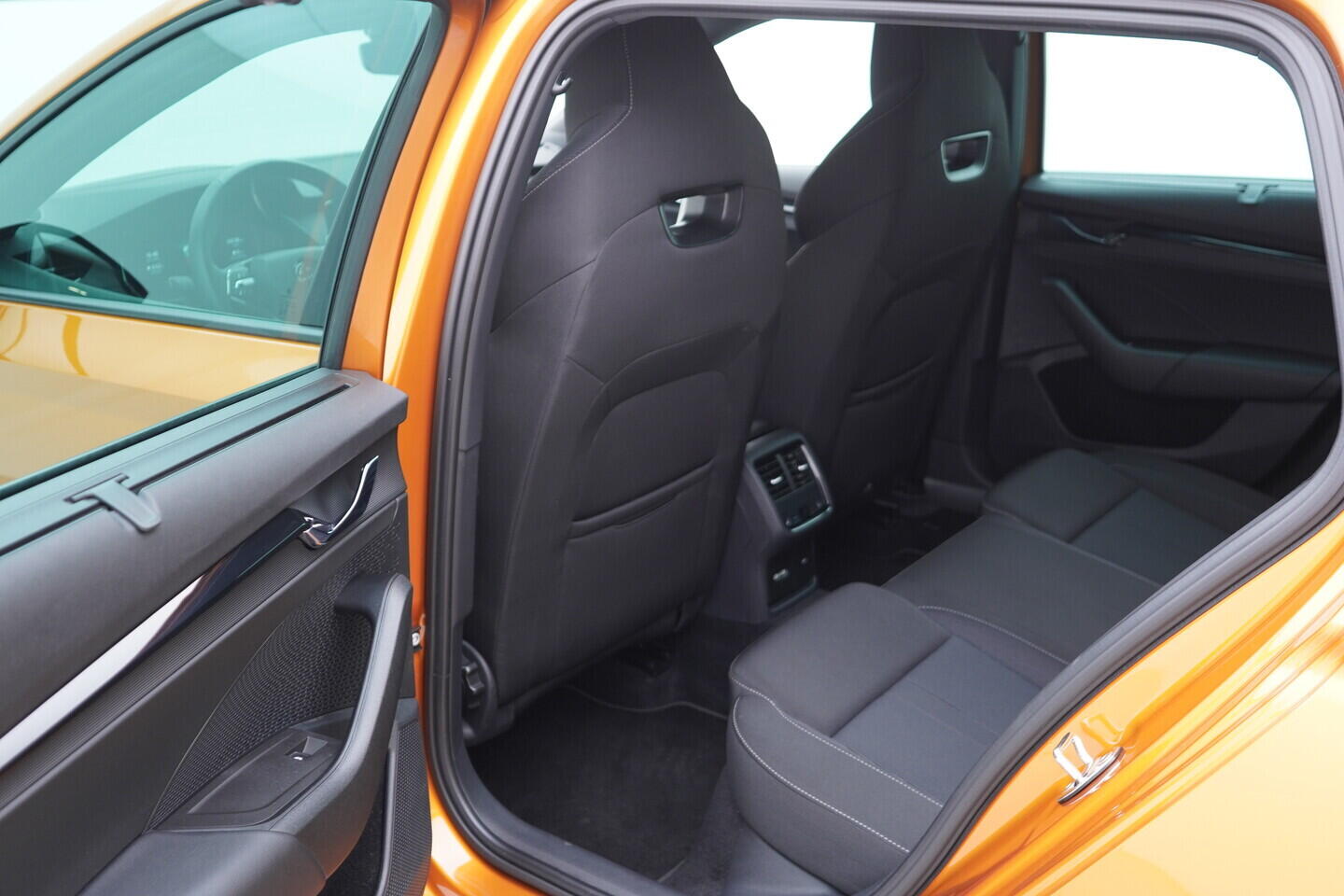 OV190V10990_37.webp_OCTAVIA  2.0 TSI 140 kW automat