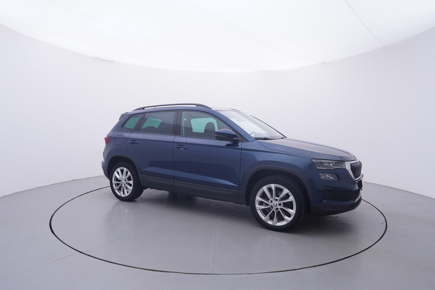 OV190V10991_16.webp_KAROQ Style Plus 2.0 TSI 110 kW manuál