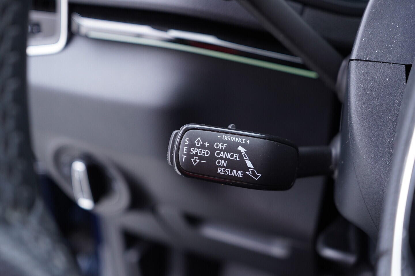 OV190V10991_24.webp_KAROQ Style Plus 2.0 TSI 110 kW manuál