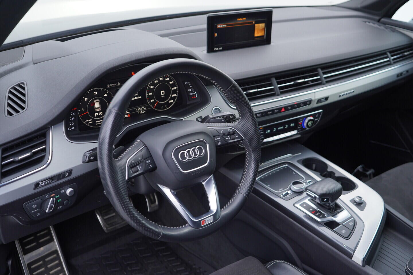 OV190V10992_23.webp_Q7 S-Line 3.0 TDI 210 kW automat, DPH