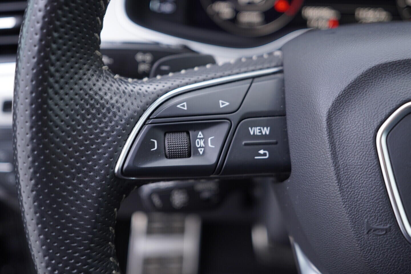 OV190V10992_27.webp_Q7 S-Line 3.0 TDI 210 kW automat, DPH