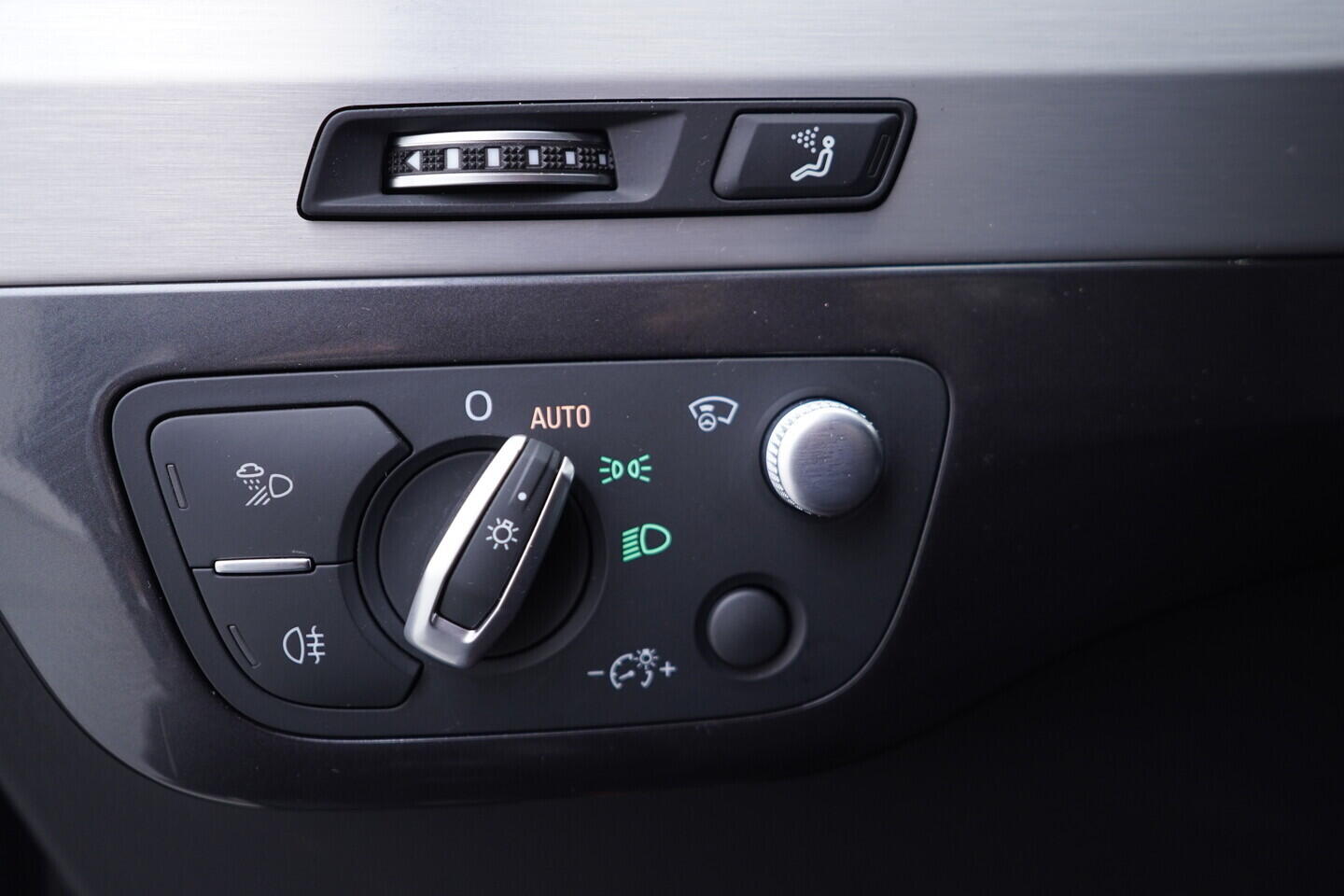 OV190V10992_29.webp_Q7 S-Line 3.0 TDI 210 kW automat, DPH