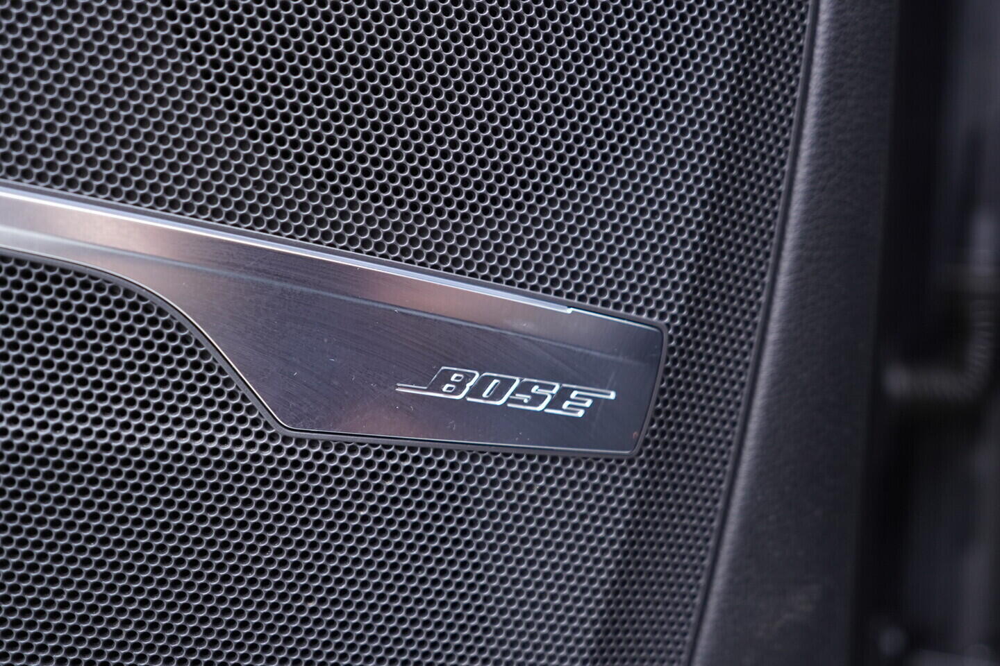 OV190V10992_30.webp_Q7 S-Line 3.0 TDI 210 kW automat, DPH