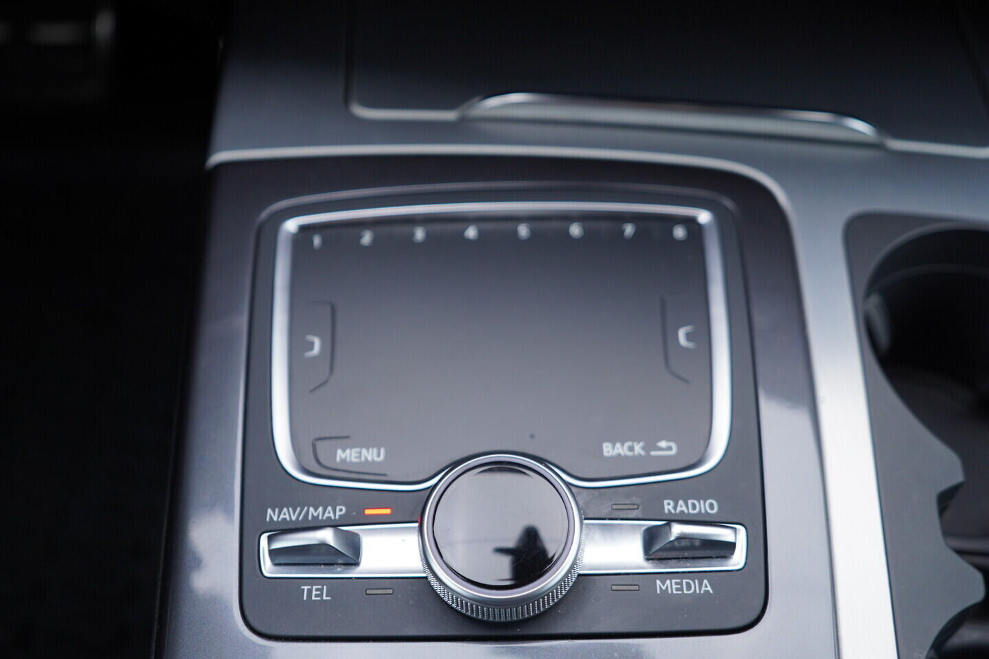 OV190V10992_37.webp_Q7 S-Line 3.0 TDI 210 kW automat, DPH