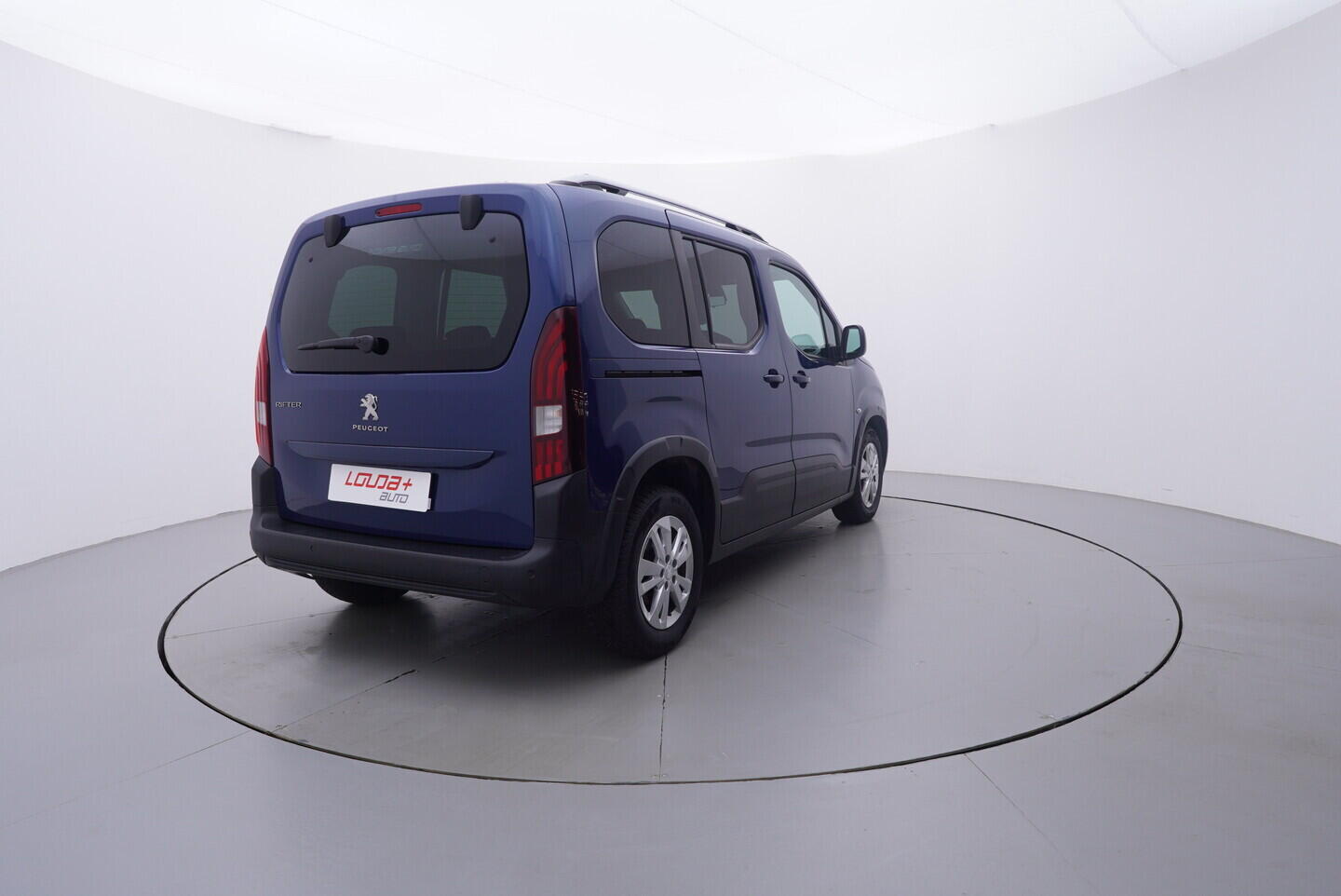 OV190V10994_10.webp_RIFTER  1.5 . 75 kW manuál, DPH