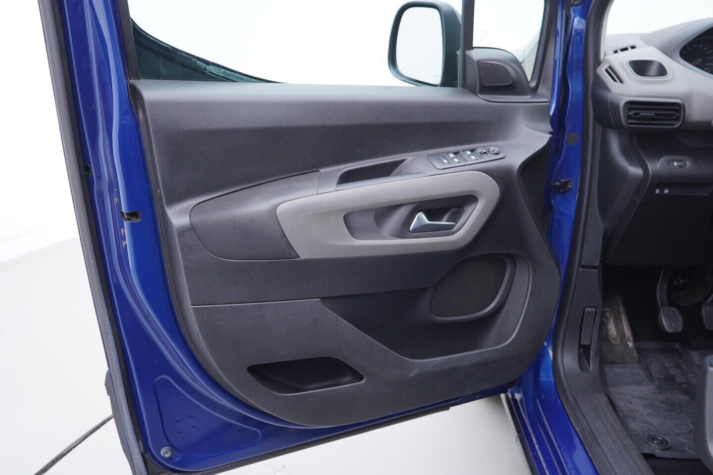 OV190V10994_19.webp_RIFTER  1.5 . 75 kW manuál, DPH