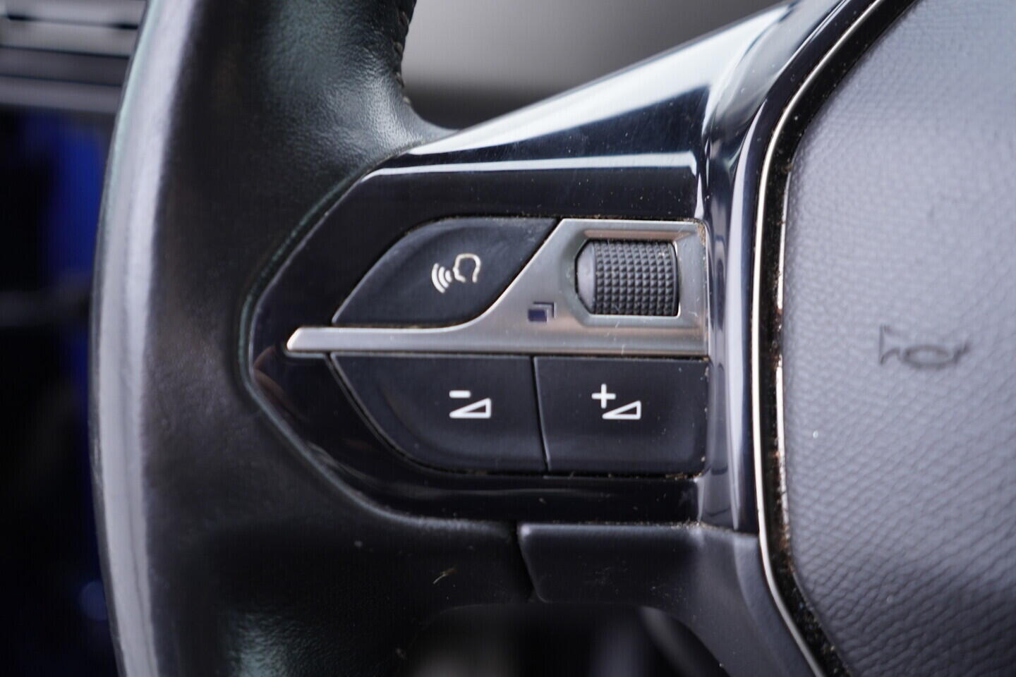 OV190V10994_25.webp_RIFTER  1.5 . 75 kW manuál, DPH