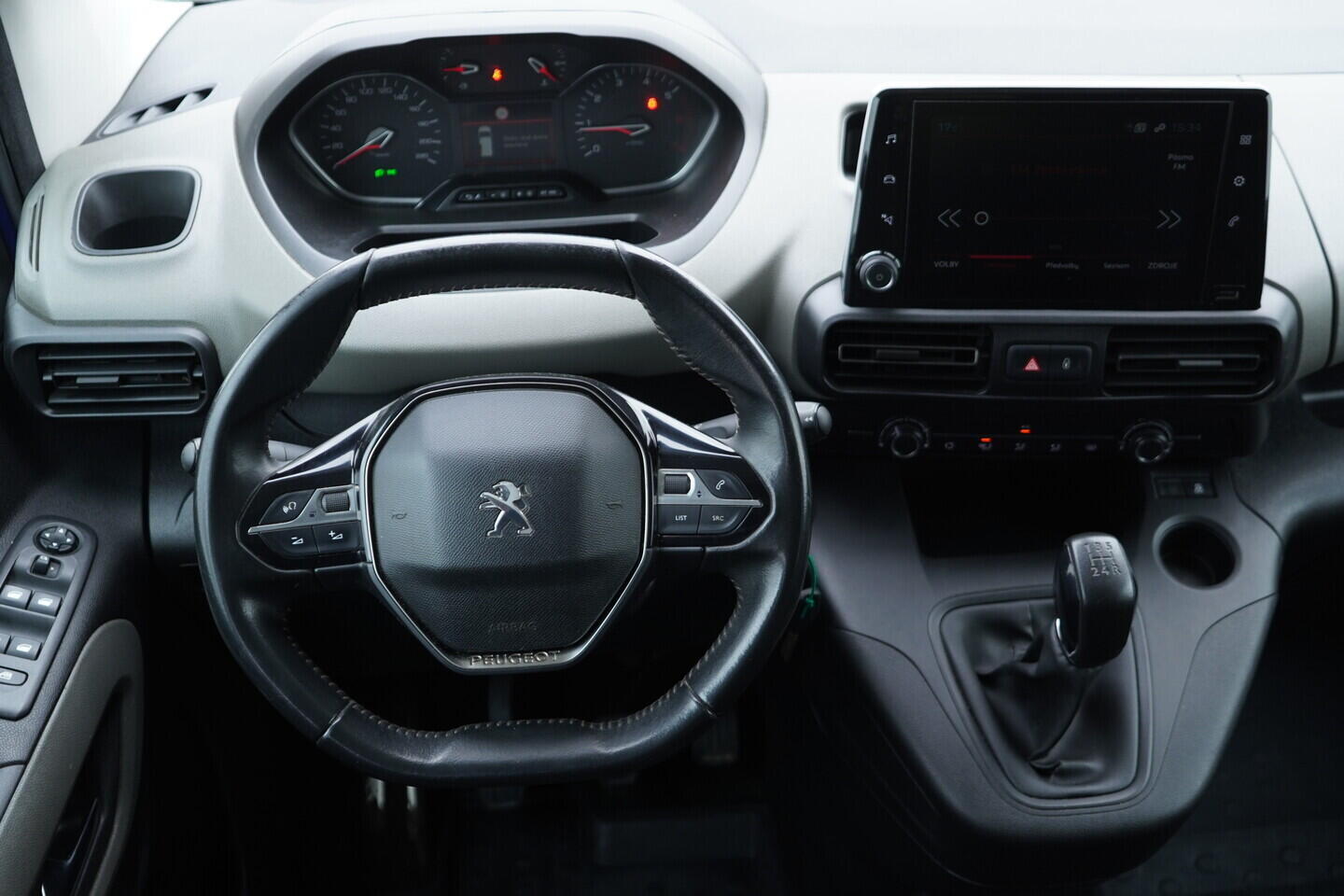 OV190V10994_27.webp_RIFTER  1.5 . 75 kW manuál, DPH