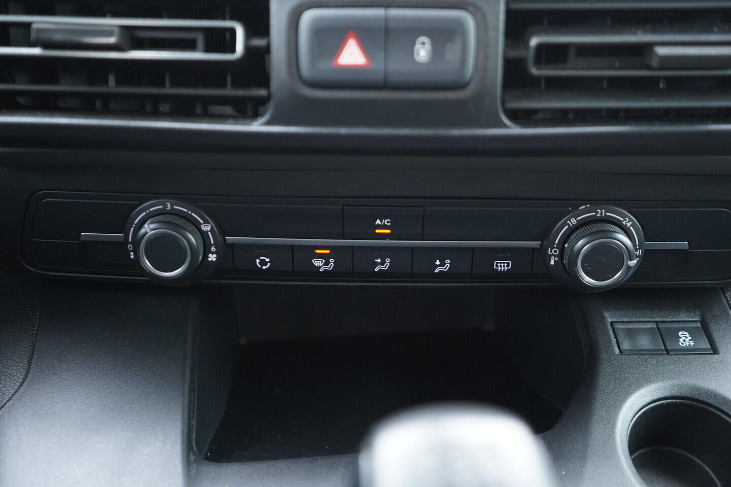 OV190V10994_32.webp_RIFTER  1.5 . 75 kW manuál, DPH