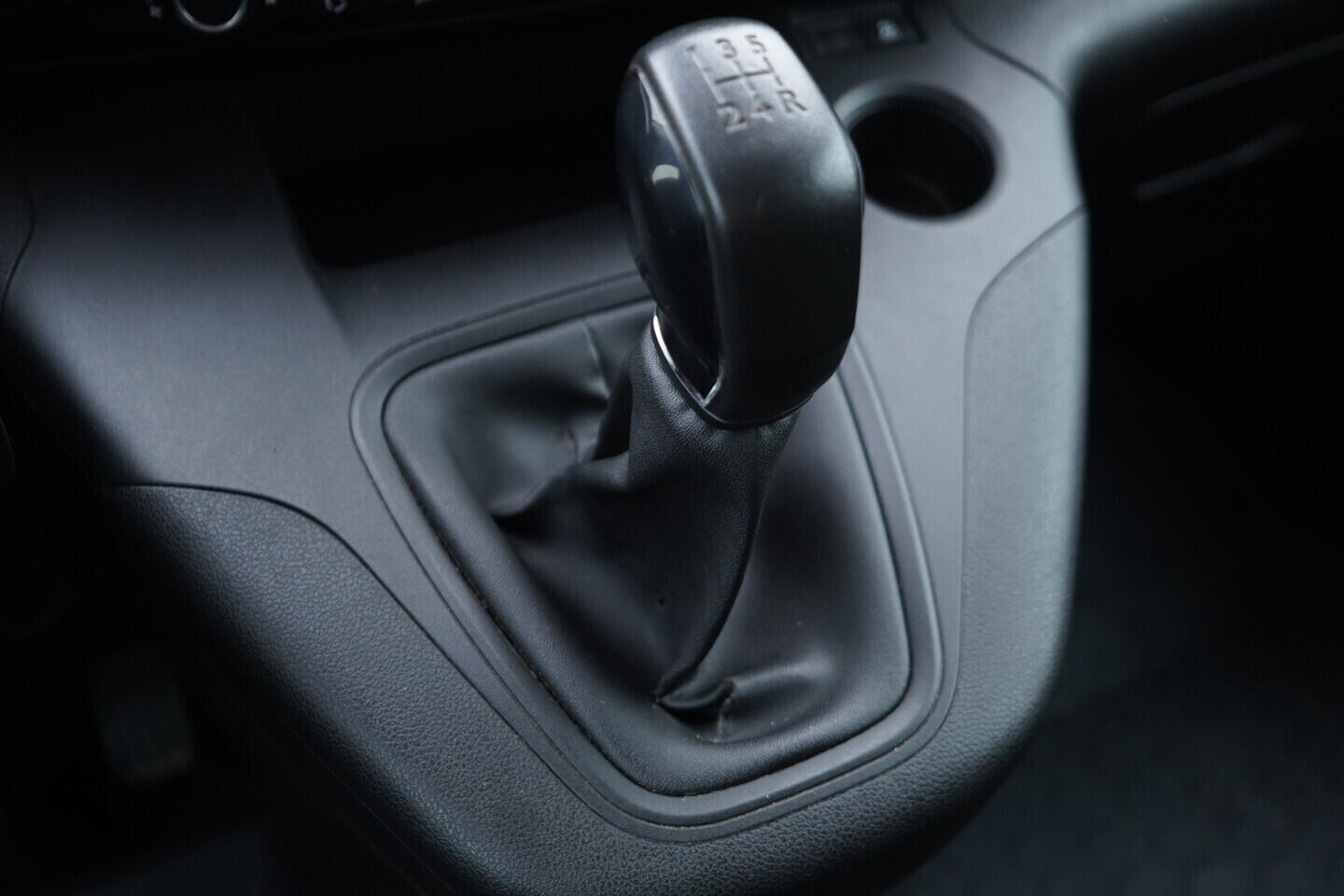 OV190V10994_33.webp_RIFTER  1.5 . 75 kW manuál, DPH