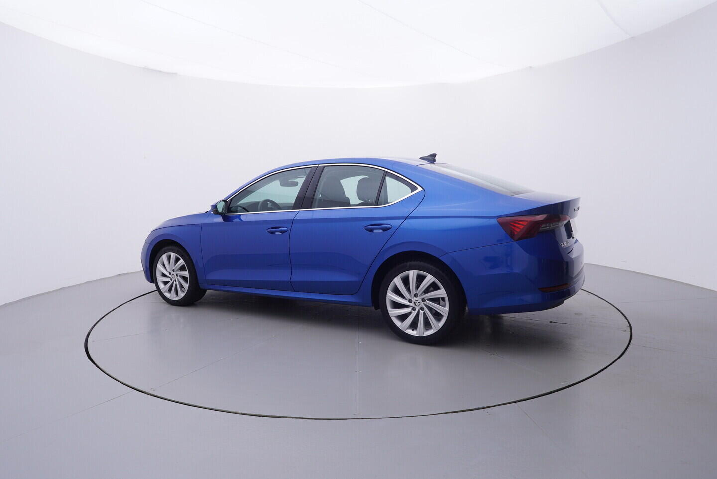 OV190V10997_12.webp_OCTAVIA Style Plus 2.0 TDI 110 kW manuál, DPH