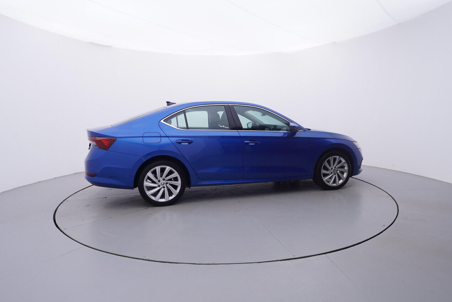 OV190V10997_15.webp_OCTAVIA Style Plus 2.0 TDI 110 kW manuál, DPH