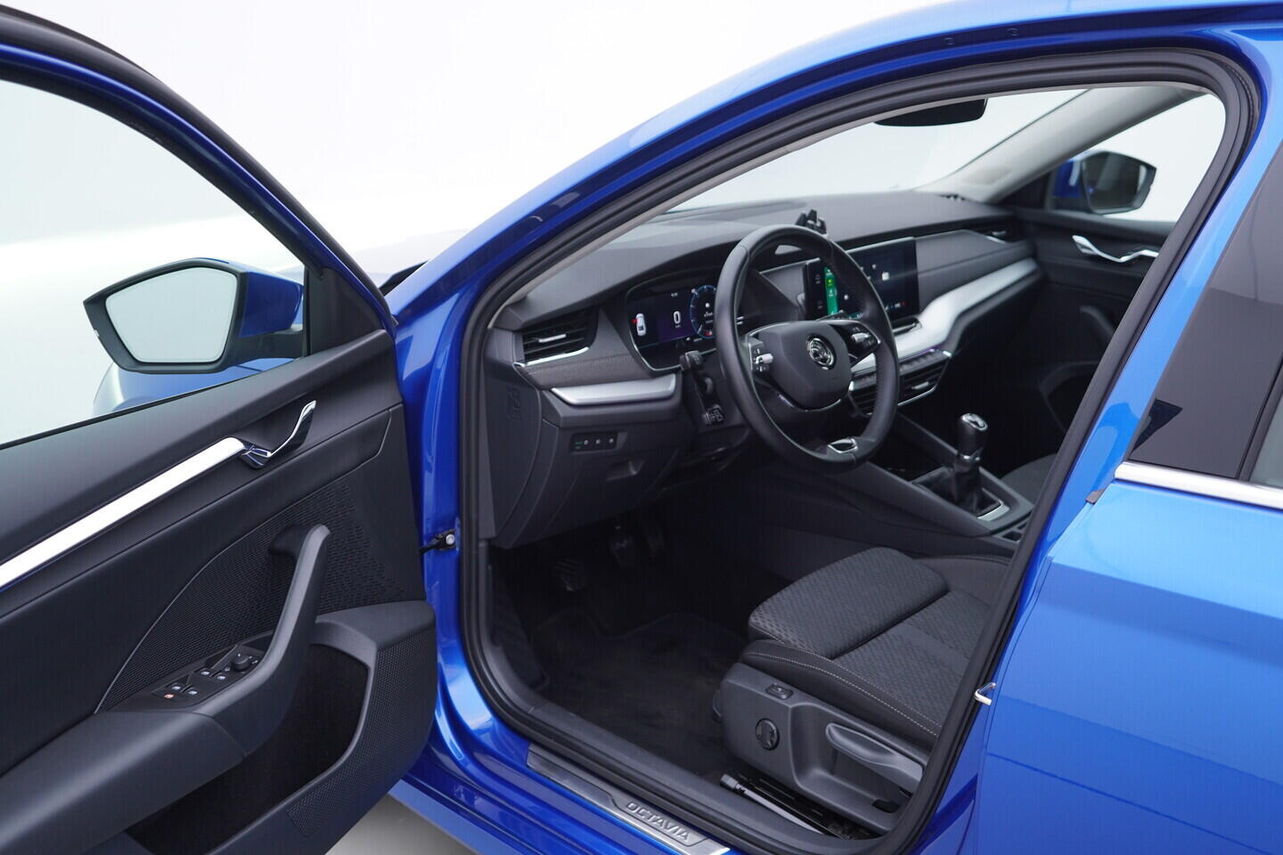 OV190V10997_18.webp_OCTAVIA Style Plus 2.0 TDI 110 kW manuál, DPH