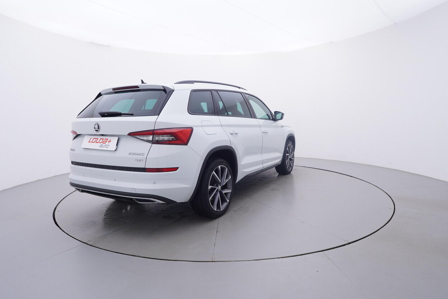 OV190V10999_14.webp_KODIAQ SportLine 2.0 TDI 140 kW automat, DPH