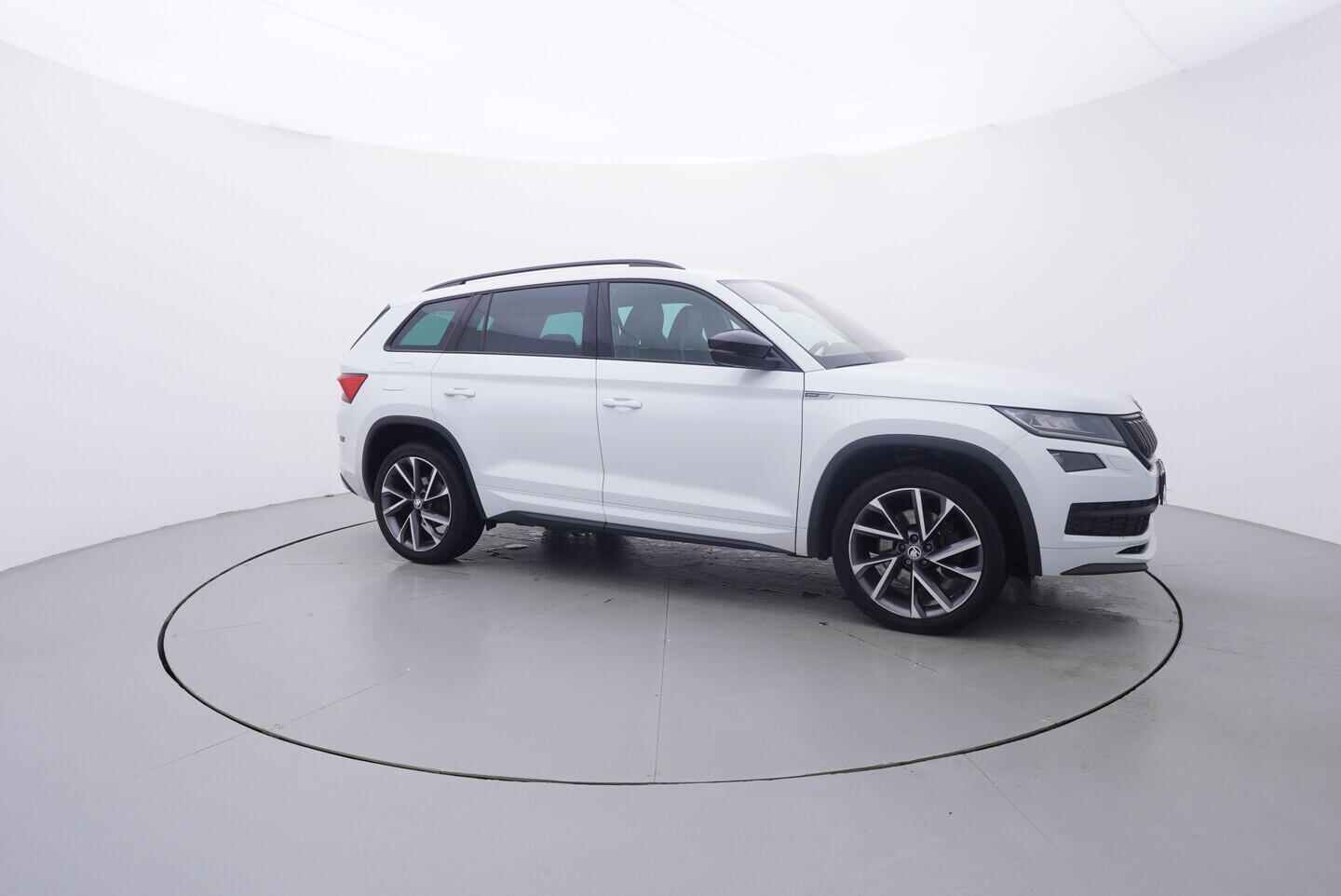 OV190V10999_16.webp_KODIAQ SportLine 2.0 TDI 140 kW automat, DPH