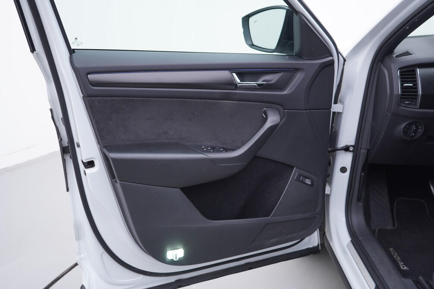 OV190V10999_19.webp_KODIAQ SportLine 2.0 TDI 140 kW automat, DPH