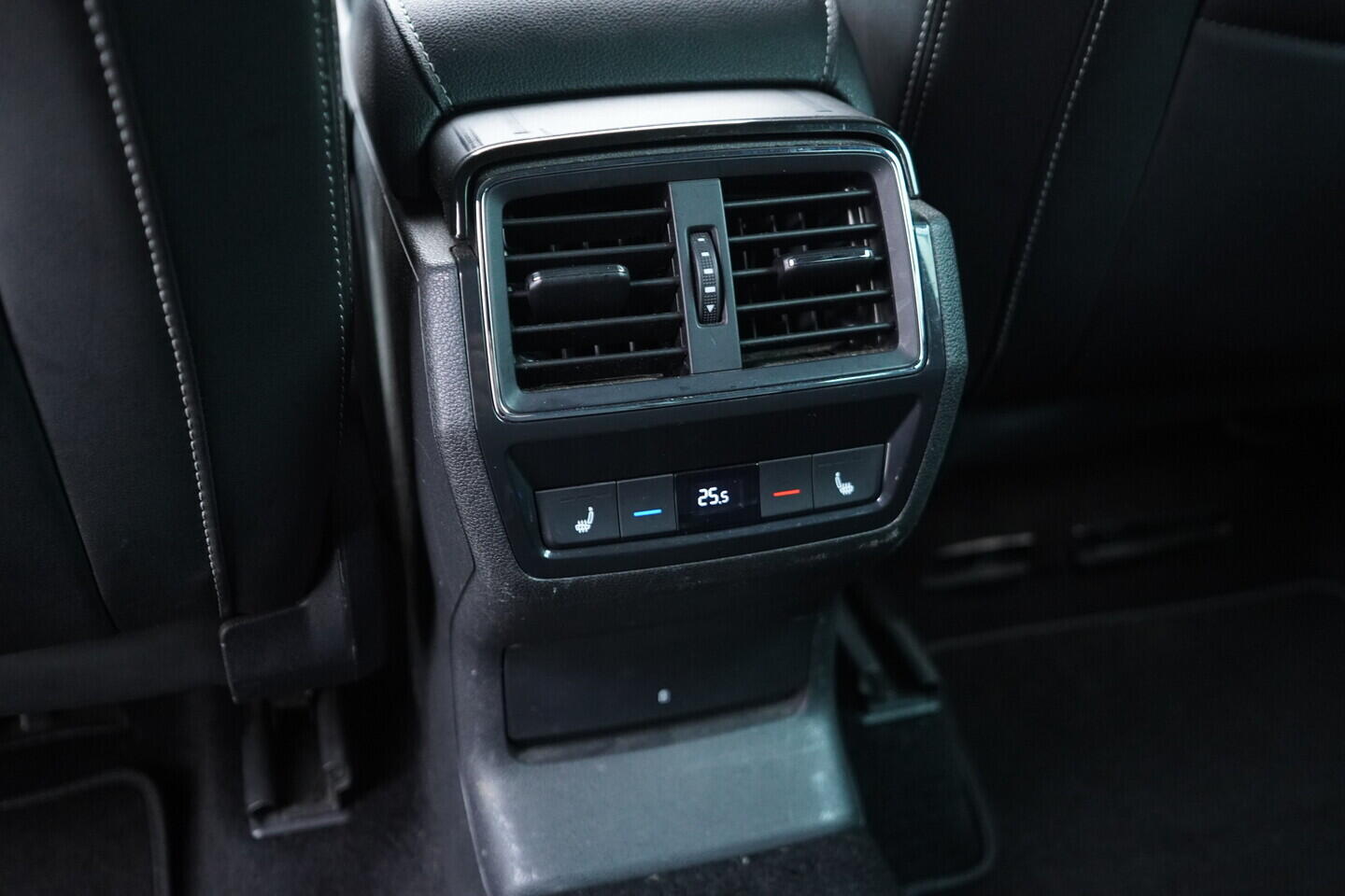 OV190V10999_38.webp_KODIAQ SportLine 2.0 TDI 140 kW automat, DPH