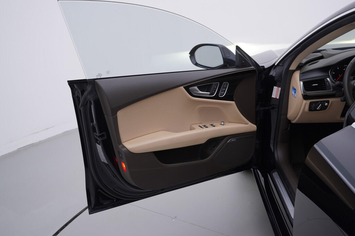 OV190V11001_19.webp_A7 SPORTBACK SLine 3.0 CGQB 230 kW automat