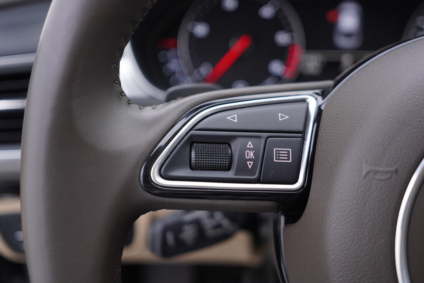 OV190V11001_26.webp_A7 SPORTBACK SLine 3.0 CGQB 230 kW automat