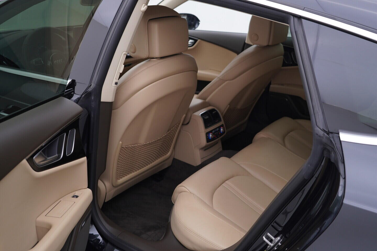 OV190V11001_39.webp_A7 SPORTBACK SLine 3.0 CGQB 230 kW automat